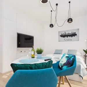  Apartament Of The Kings - Smile